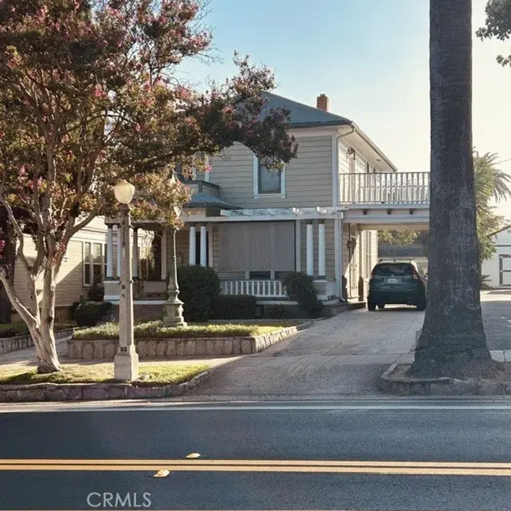 429 Cajon Street, Redlands