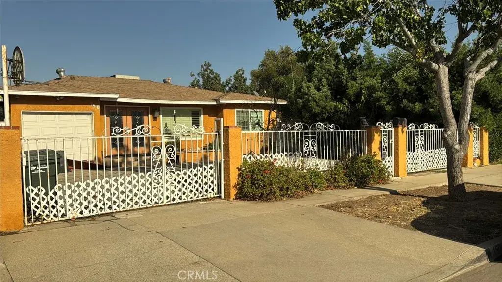 150 N Soldano, Azusa