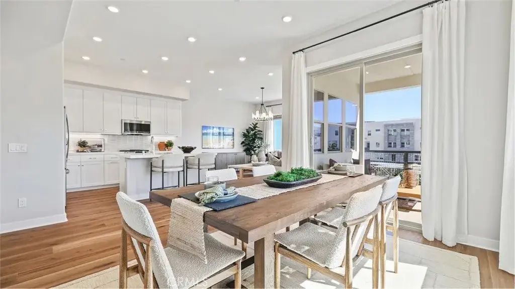 1365 Snowberry Place, Montebello