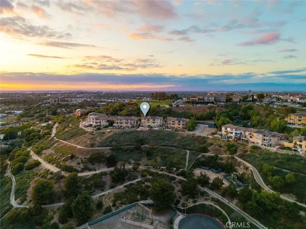2212 Sea Ridge, Signal Hill