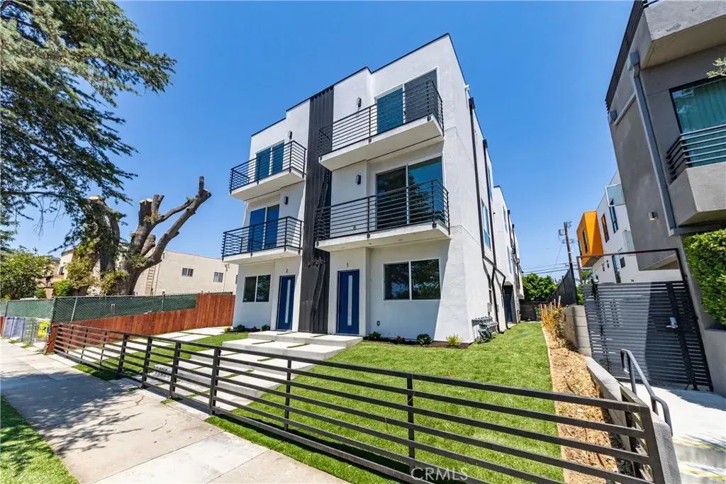 6700 Balboa, Los Angeles