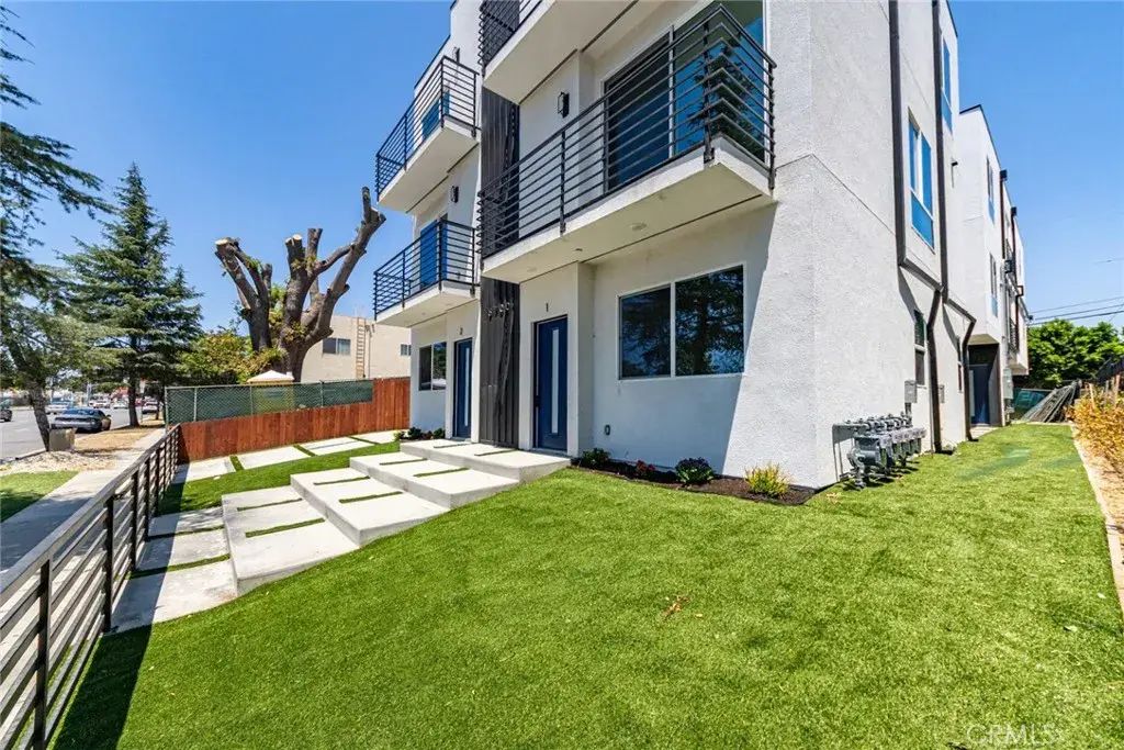 6700 Balboa, Los Angeles