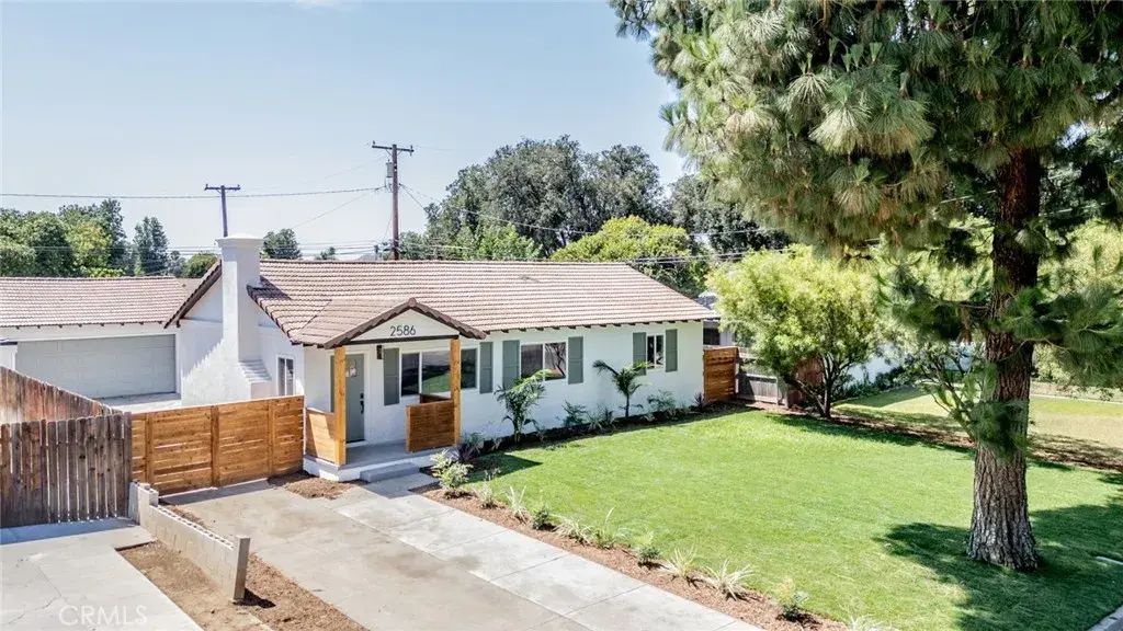 2586 Prospect Avenue, Riverside
