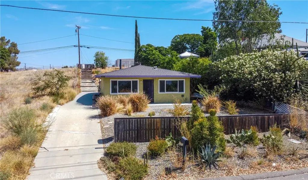 1005 W Sumner, Lake Elsinore