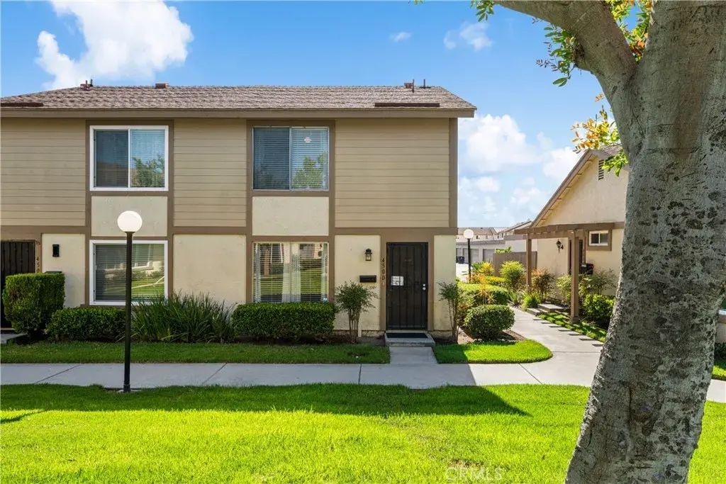 450 Carriage D, Santa Ana
