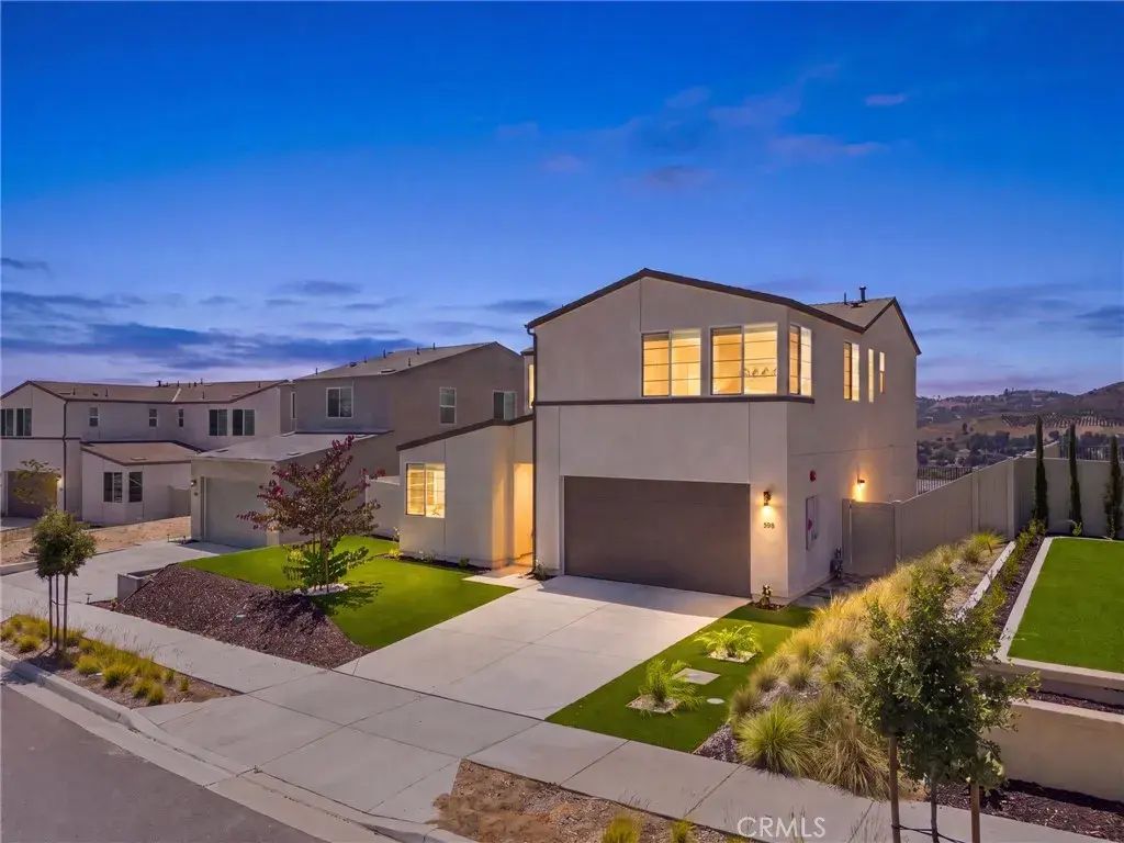 598 Meadowood, Fallbrook