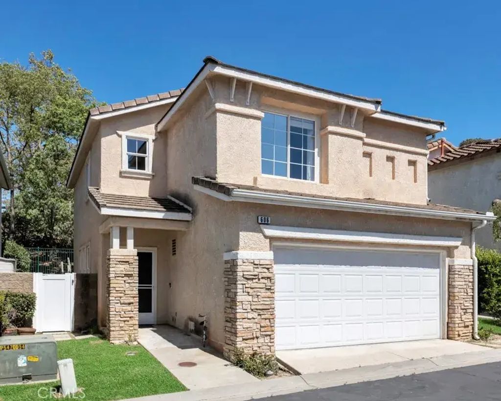 606 Hooper Avenue, Simi Valley