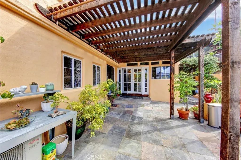 1594 Linwood Street, MISSION HILLS