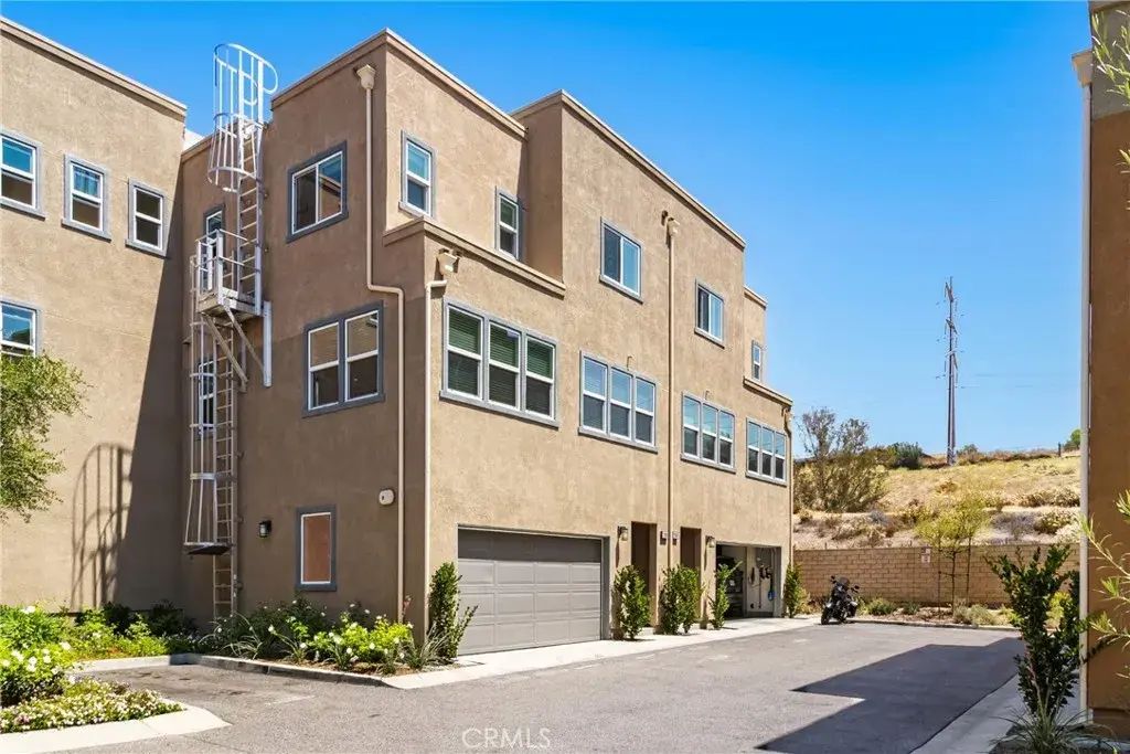 12800 N Watt Lane D, Sylmar