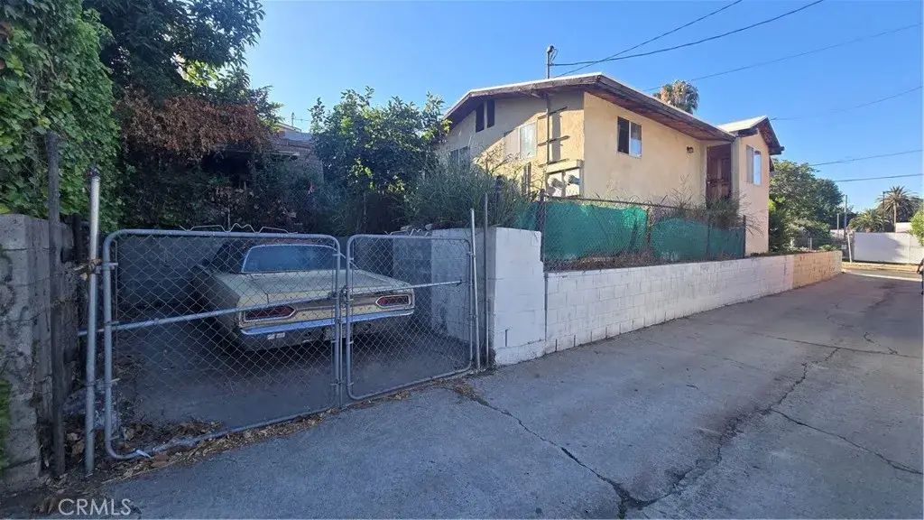 2118 Scott, Los Angeles