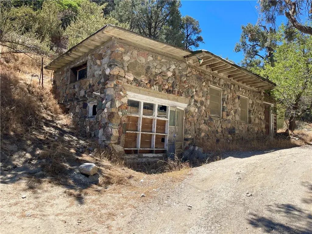 901 Manita, Frazier Park