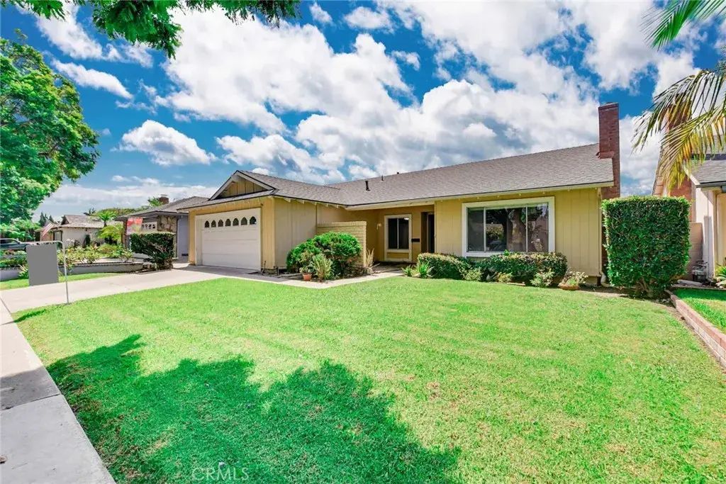 1010 W Orange, Santa Ana
