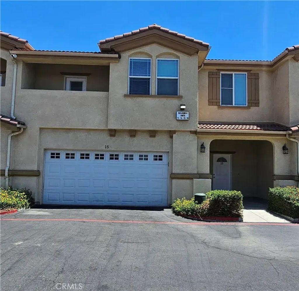 8185 Banana 15, Fontana