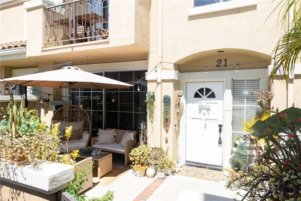 21 Bravo, Aliso Viejo
