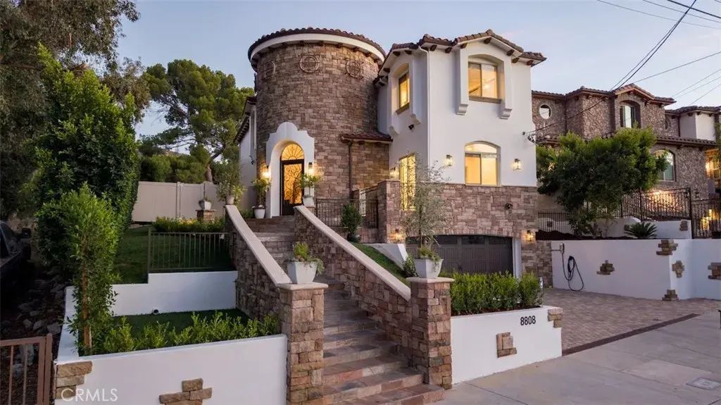 8808 Yates Street, Sunland