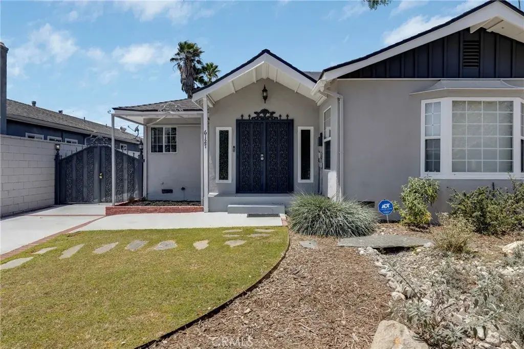6127 Denny, North Hollywood