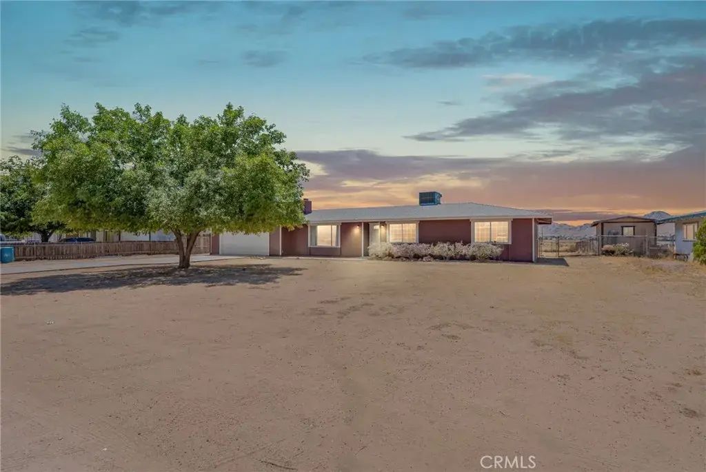 16050 Pawnee Road, Apple Valley