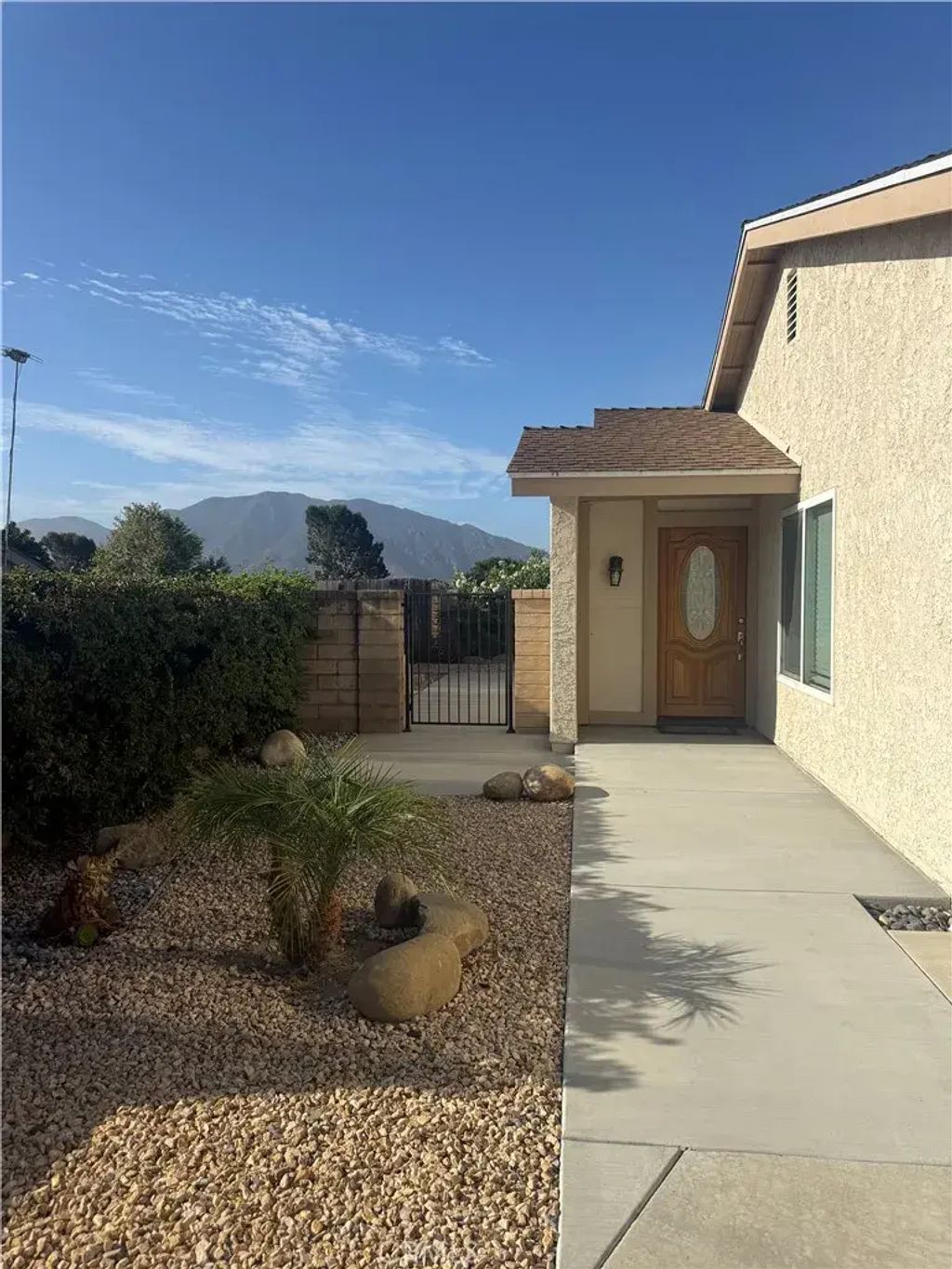 5176 Creekside Road, Camarillo