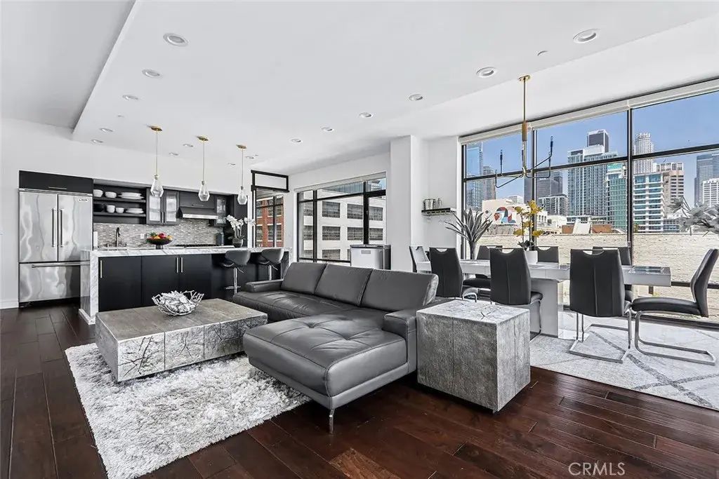 1111 S Grand Avenue 511, Los Angeles