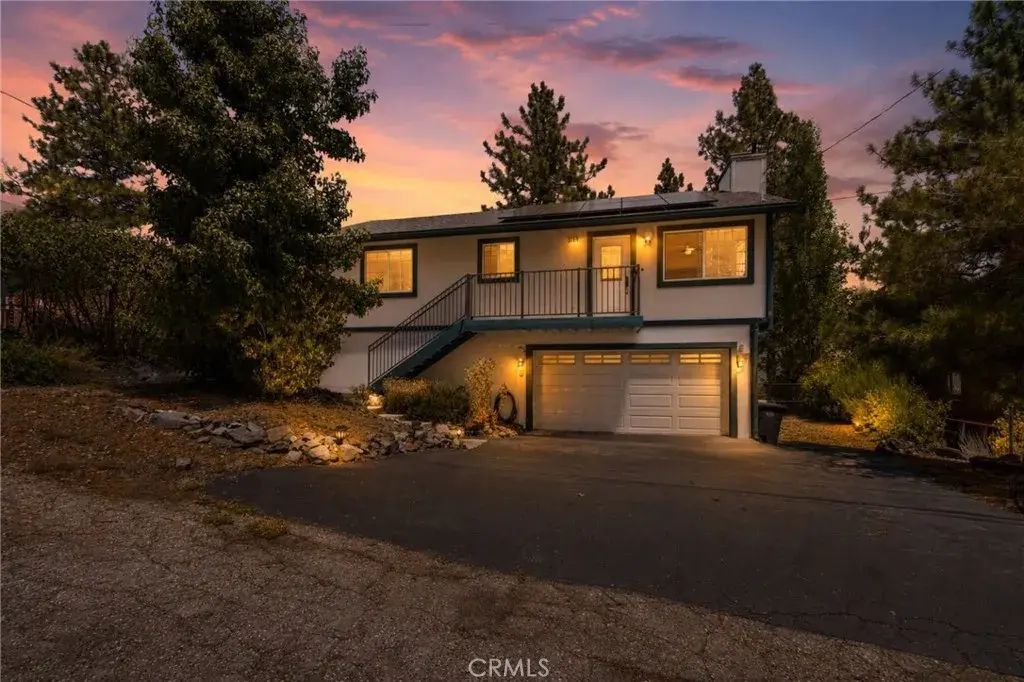 2054 Slippery Elm, Wrightwood