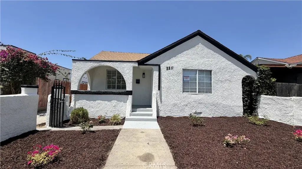 2211 S Sycamore, Los Angeles