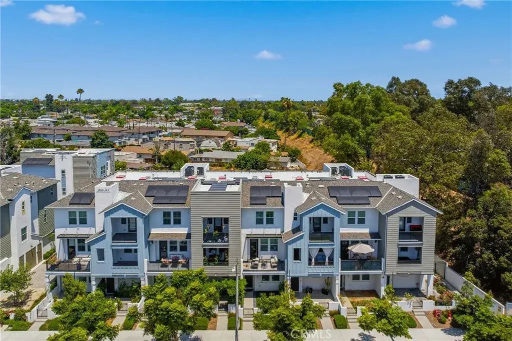 4810 Long Beach, Long Beach