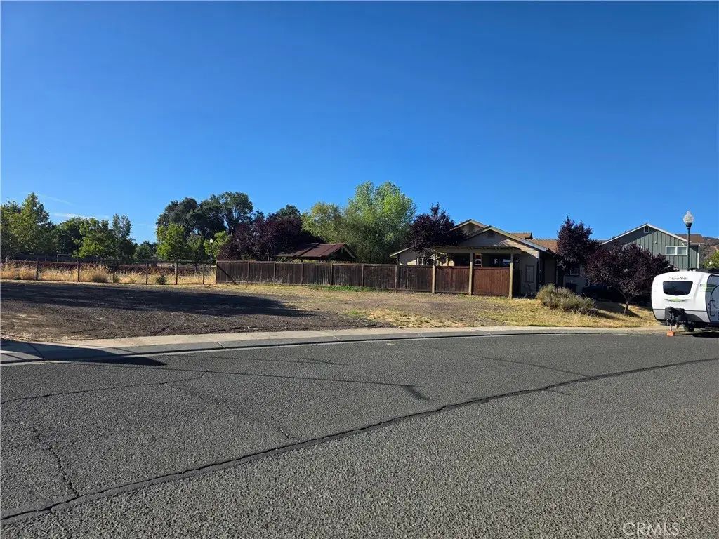 1254 Wrigley, Lakeport