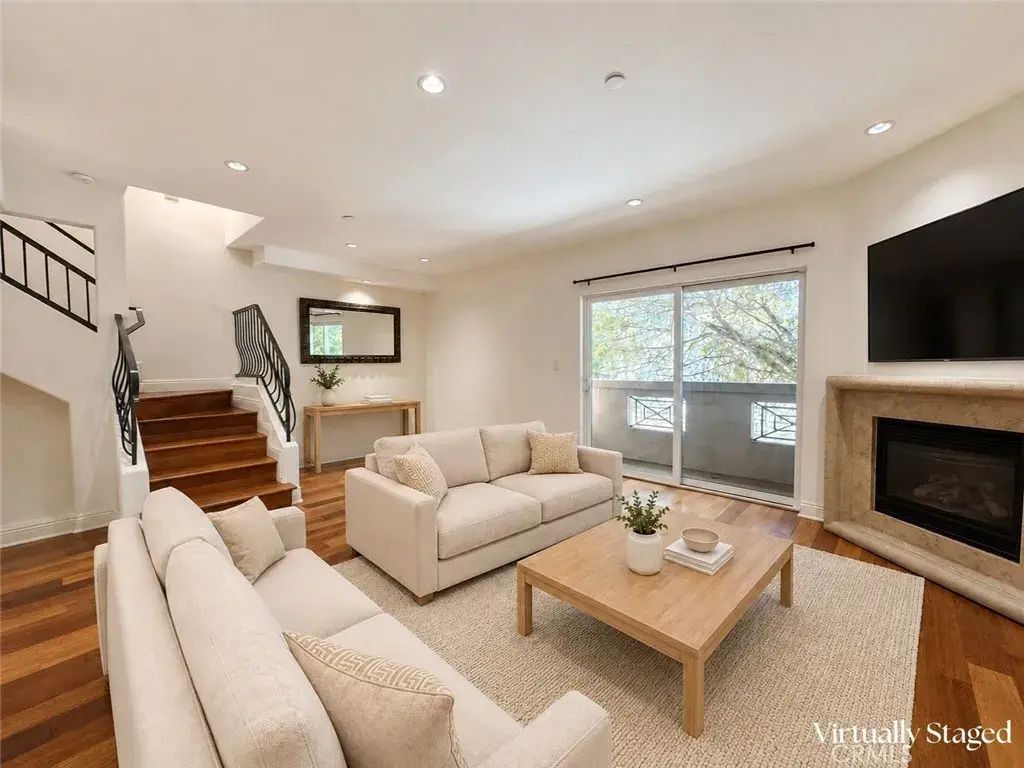 5401 Morella 103, Valley Village