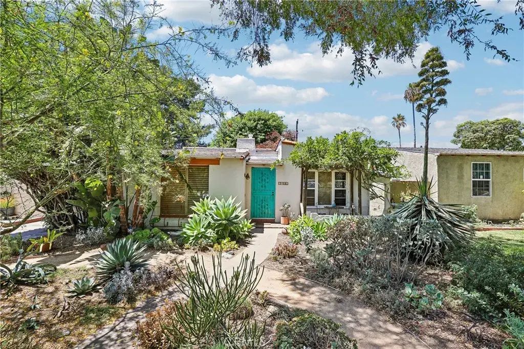 2881 Eucalyptus, Long Beach