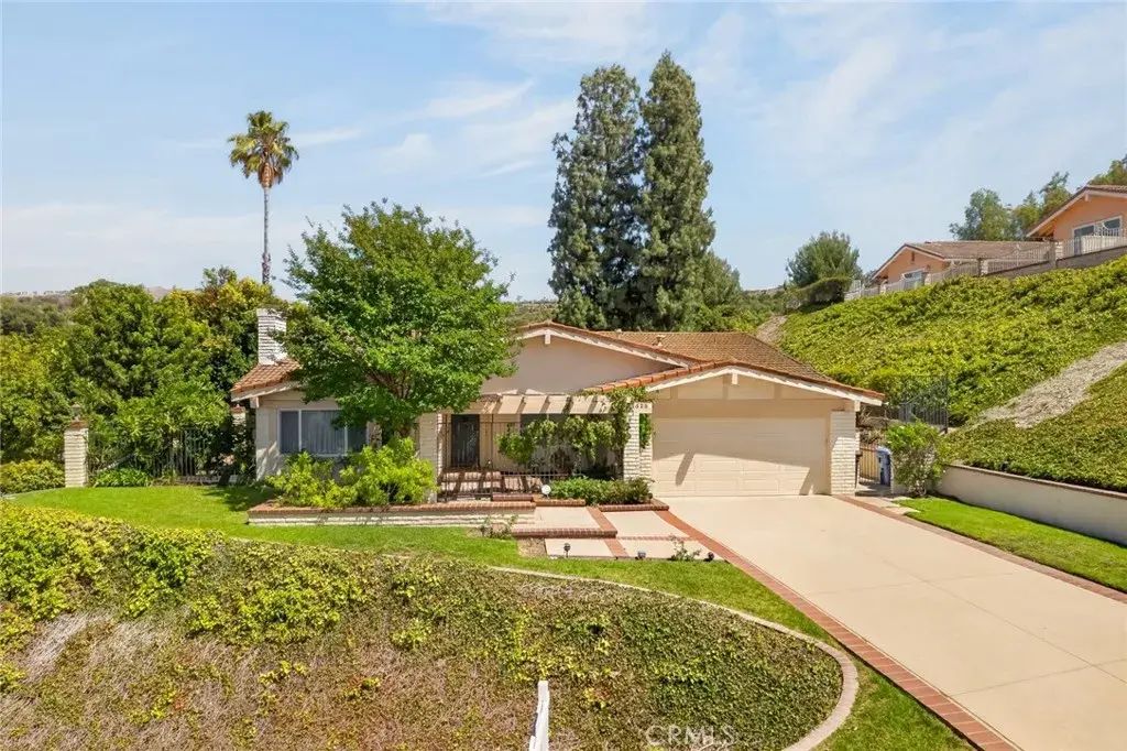 1526 S Fairway Knolls, West Covina