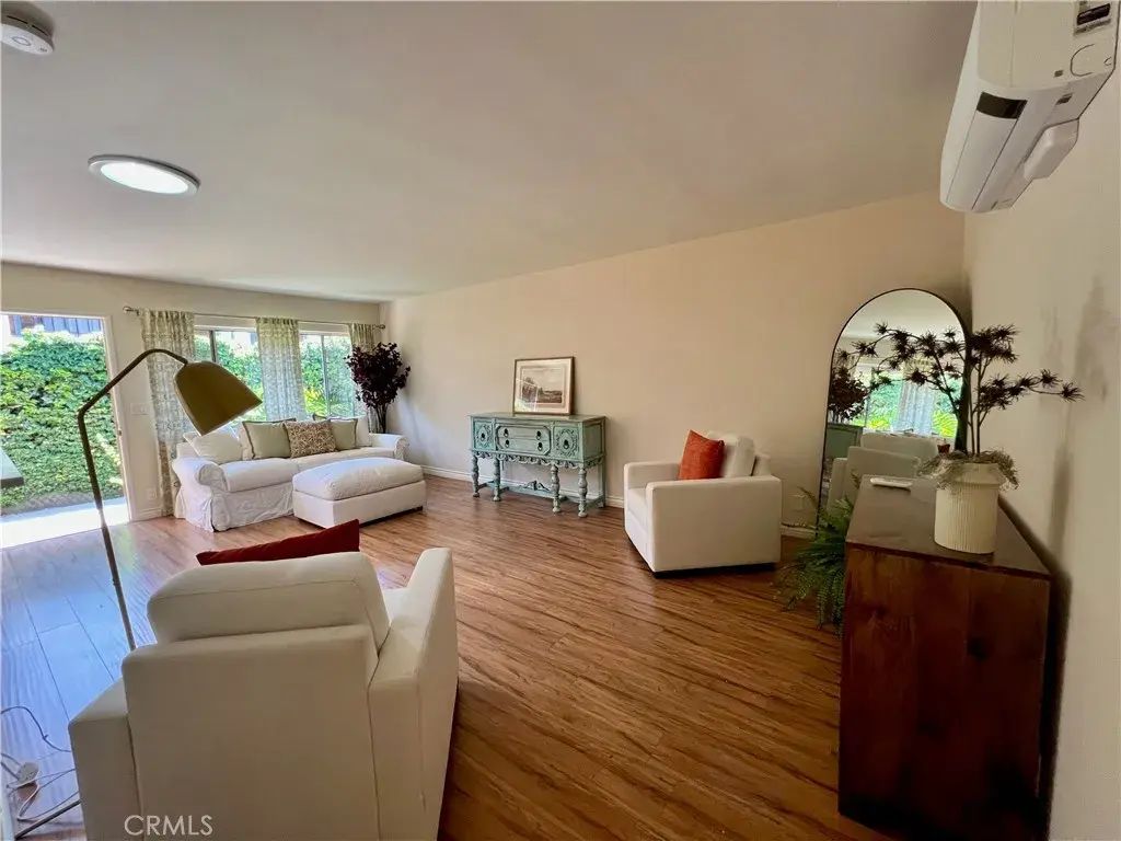 228 W Lemon B, Monrovia