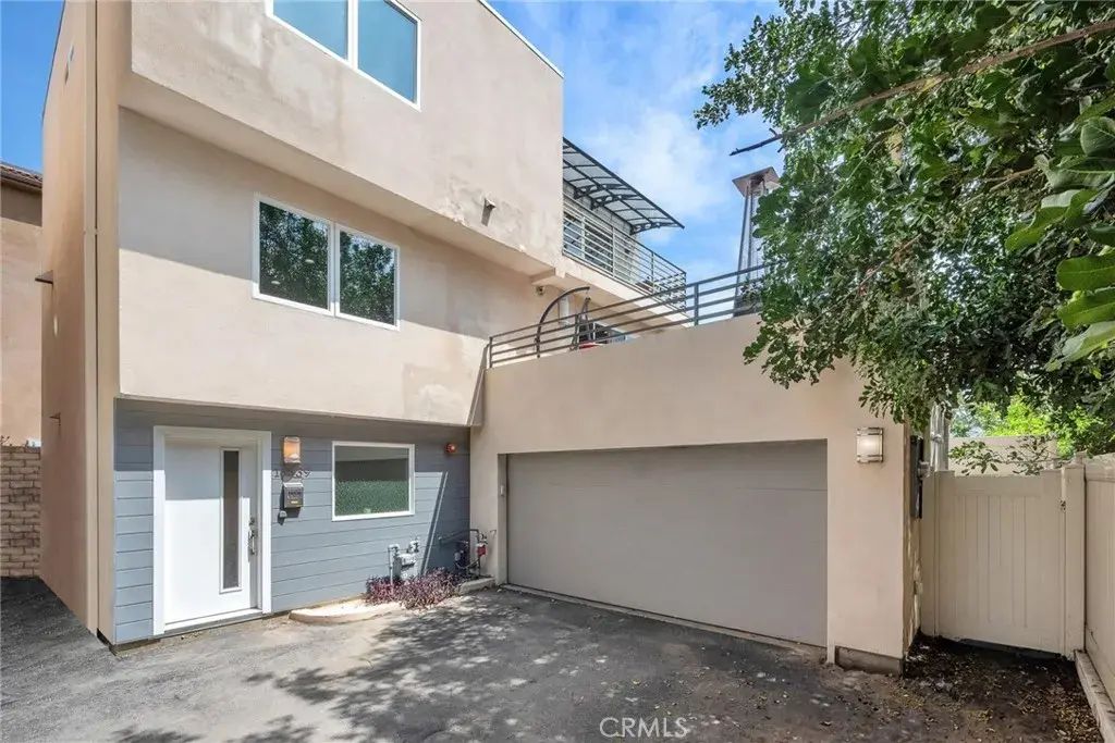 16539 Vine Terrace, Van Nuys