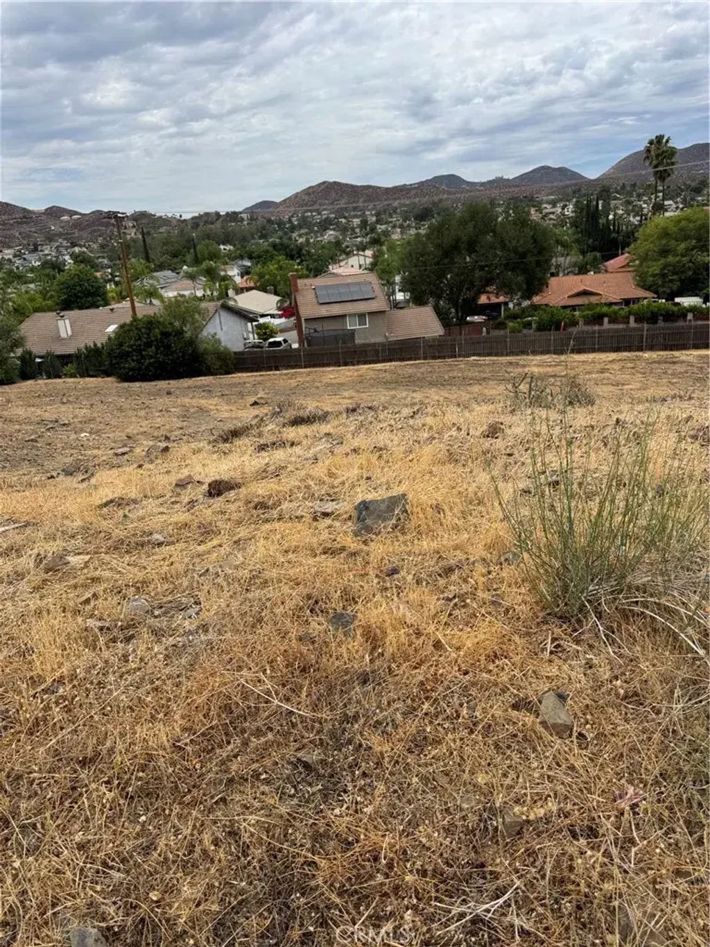 Hecht, Menifee