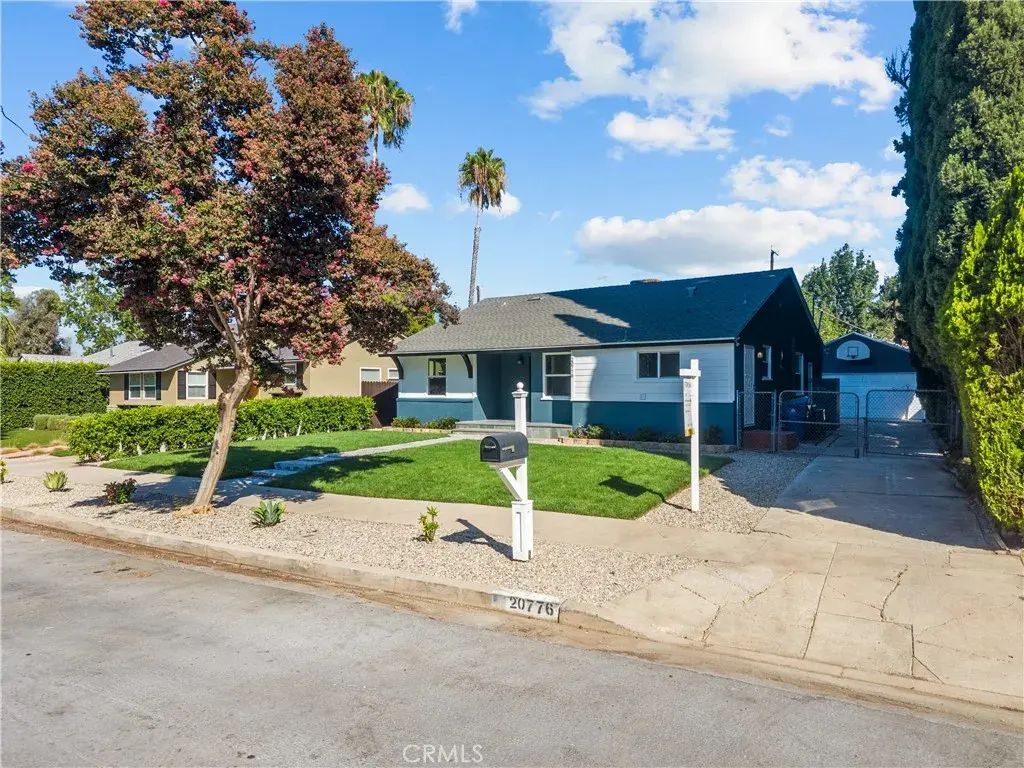 20776 Skouras Drive, Winnetka
