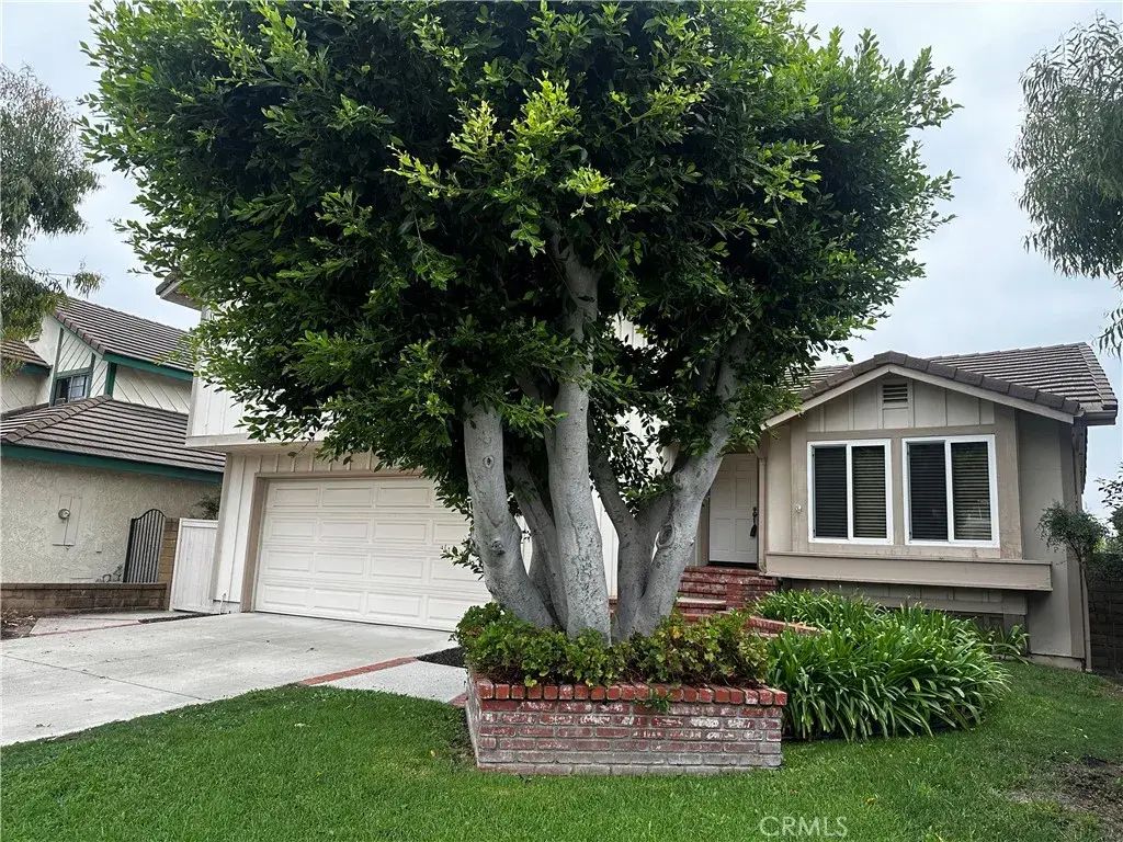 26171 Golada, Mission Viejo