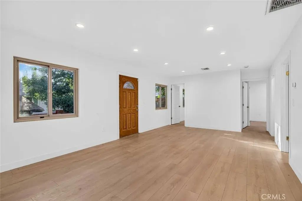 6944 Beckett Street, Tujunga