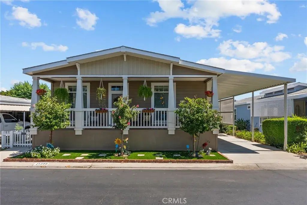 21308 Jimpson Way, Canyon Country