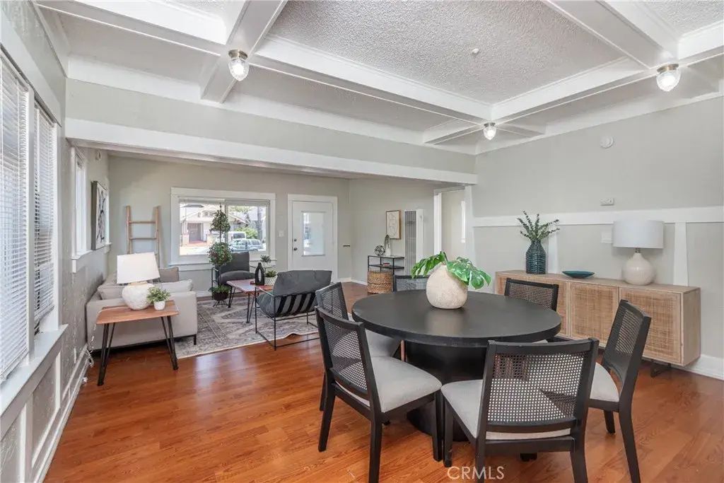 1458 W 49th, Los Angeles