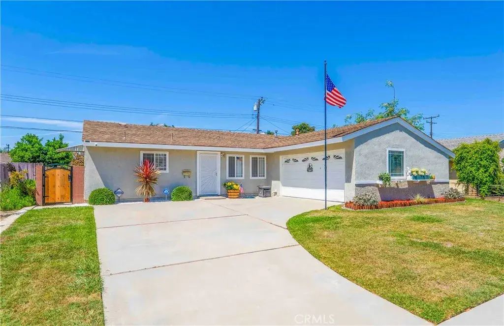 5161 Marion Avenue, Cypress