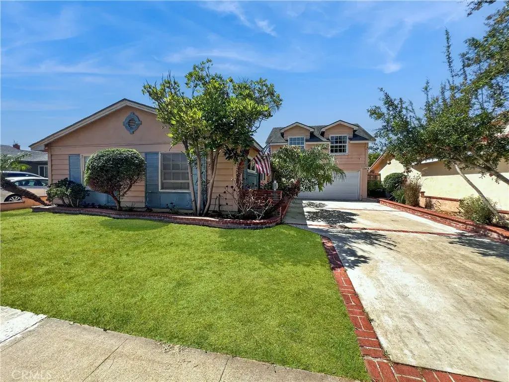 503 Traverse, Costa Mesa