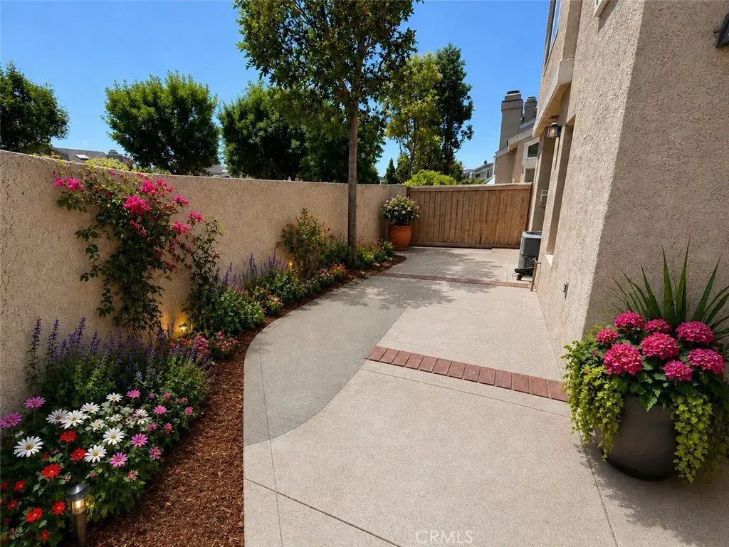 483 Deerfield, Irvine