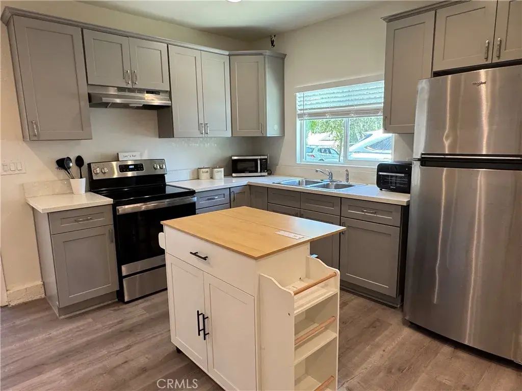 5059 Ludgate Drive, Calabasas