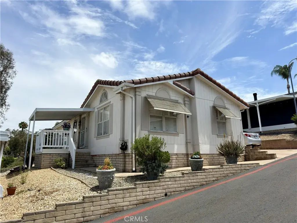 1333 Olive 23, Vista