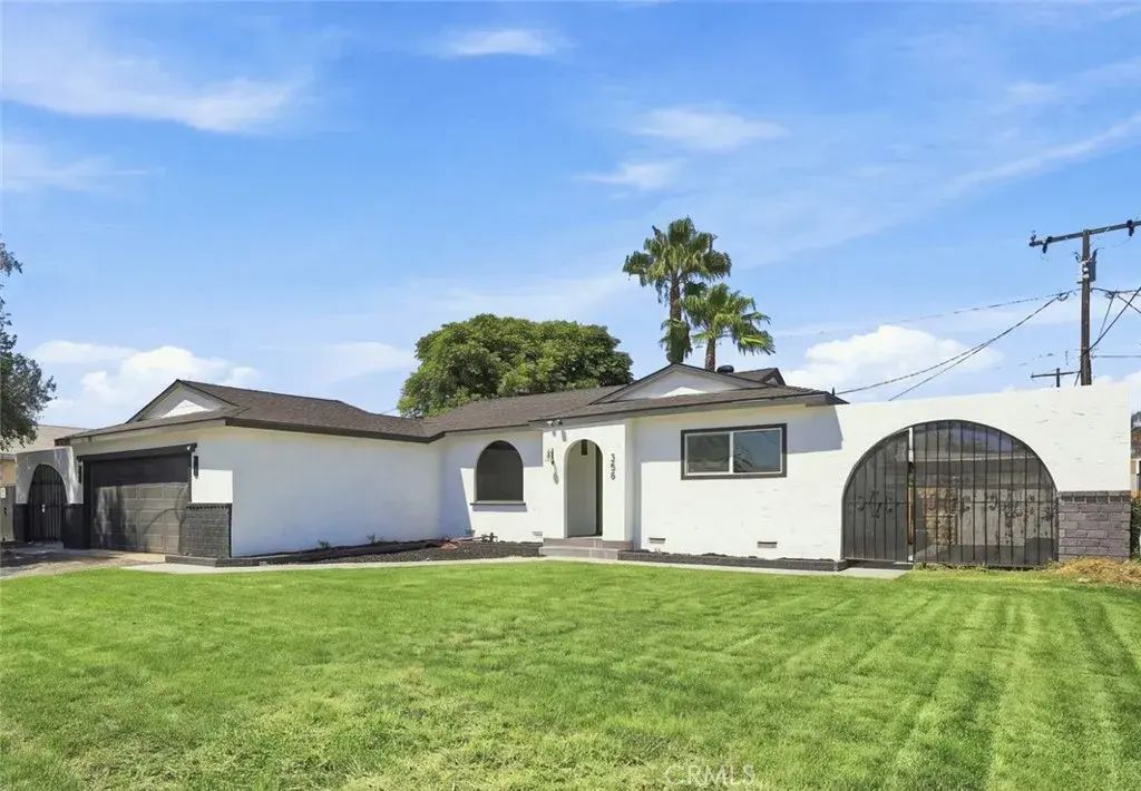 358 S Pampas, Rialto