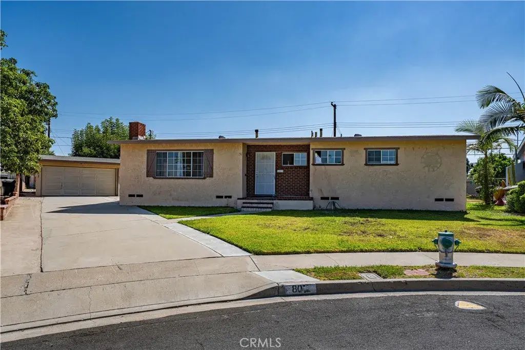 807 W Lemon Street, Brea