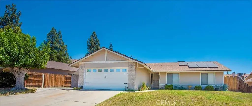 2905 Pepper Street, Highland