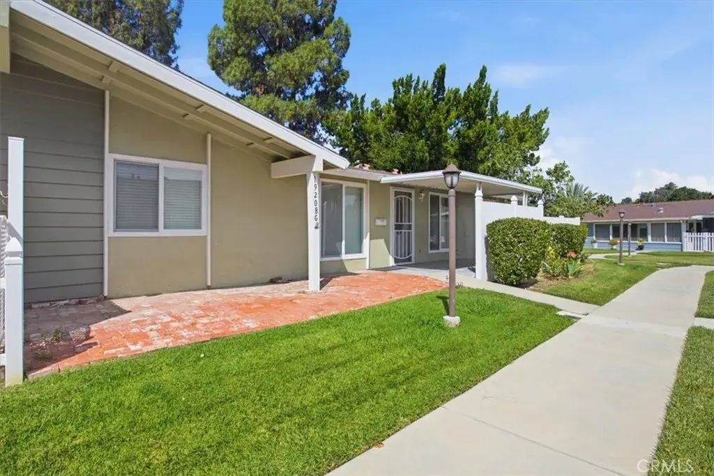 19208 Avenue Of The Oaks G, Newhall