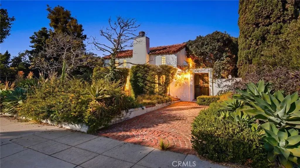 2243 Cloverfield Boulevard, Santa Monica