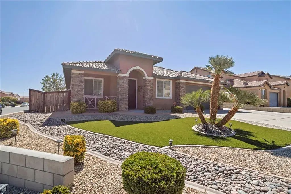 15081 Garibaldi Street, Victorville