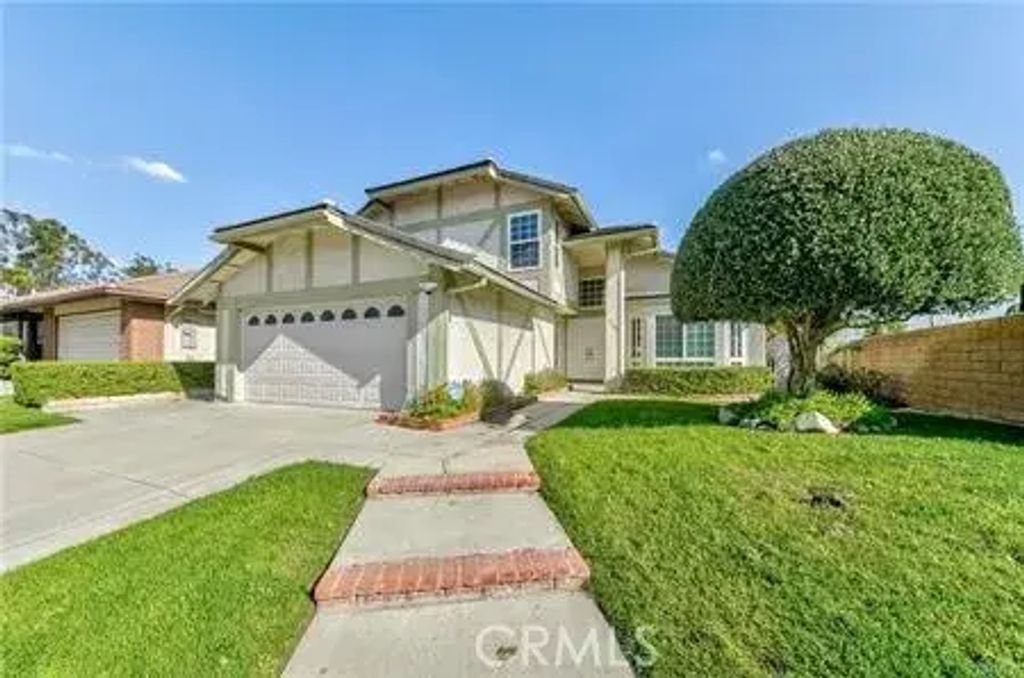 2200 Heritage, Fullerton